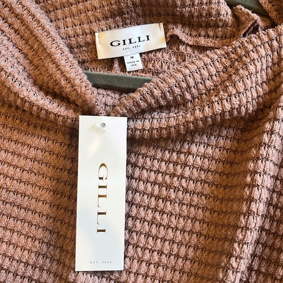 NWT Gilli lightweight top with knot at waist for flattering fit  size medium - Picture 3 of 4